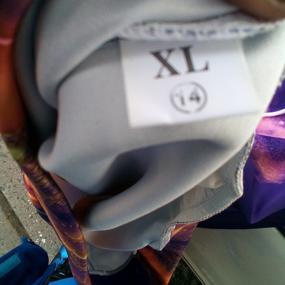 Los Angeles Lakers Kobe Bryant Hoodie - Picture 3 of 4